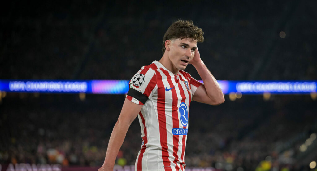 Álvarez chce Barcelony. Reszta czeka w kolejce