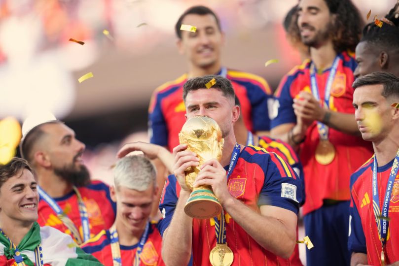 Barça Znalazła „młodego” Stopera. Laporte Ma 32 Lata