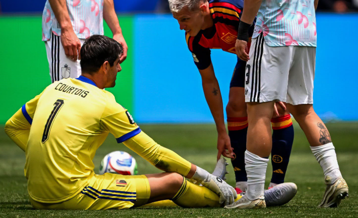 Kontuzja Courtois Otworzyła Hiszpanii Drogę do Półfinału!
