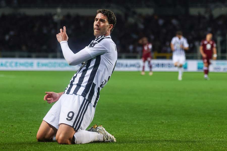 Vlahović will lower his wage demands for Barça. The club is still waiting for a miracle