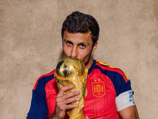 Barça Lose De Jong. Naturally, They Want Rodri