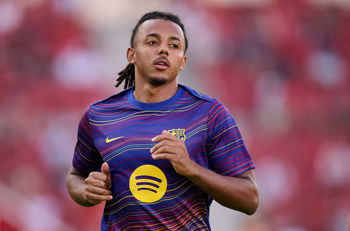 Tottenham szykuje 65 mln za Koundé. Barça znowu ma trudny wybór