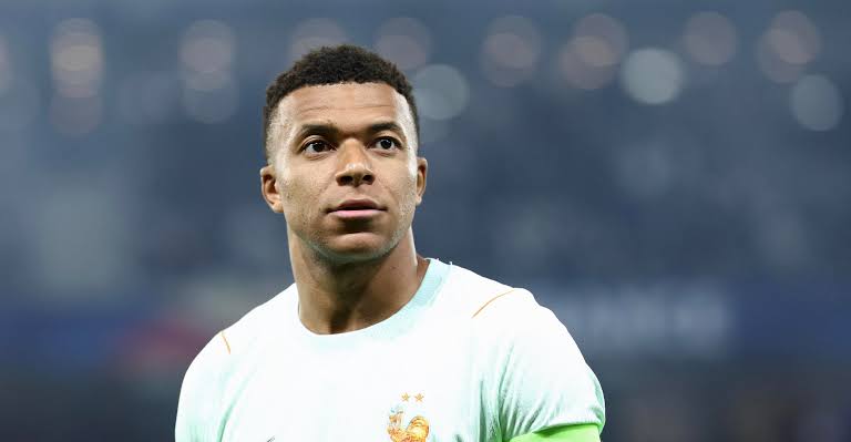 Mbappé zdetronizował messiego. Król Mundiali gra w Realu