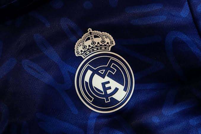 Real Dokłada Papiery. Barça Dokłada Ciszę