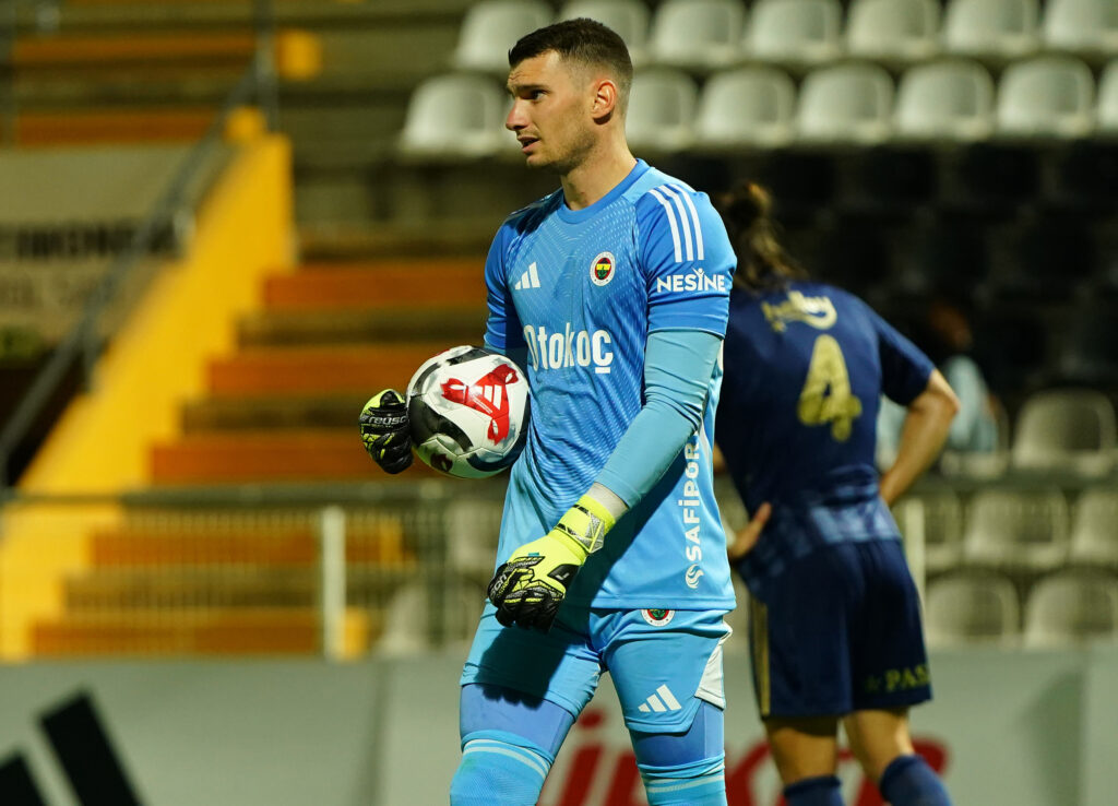 Livaković leci do Barcelony. Szczęsny może być trzeci