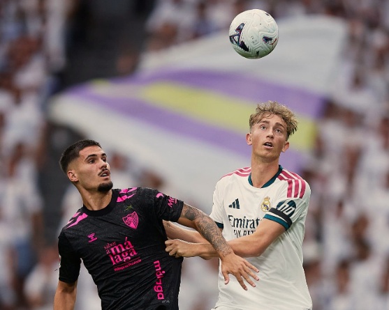 Huijsen wins his place under Mourinho after playing every minute