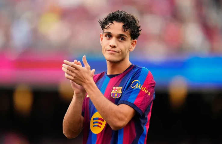 Barcelona sell Hector Fort for €8m but leave the door open