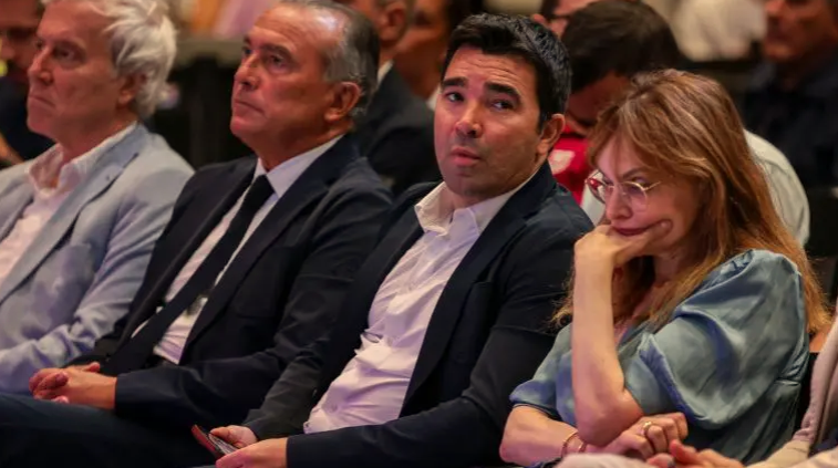 Barcelona target mystery defender as Moretto offers clues