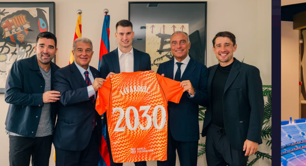 Barcelona confirm Livaković signing on a deal until 2030