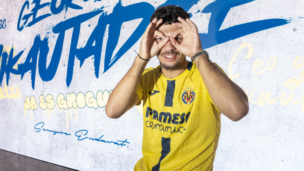 Barça Make Contact with Mikautadze as Plan B Takes Shape