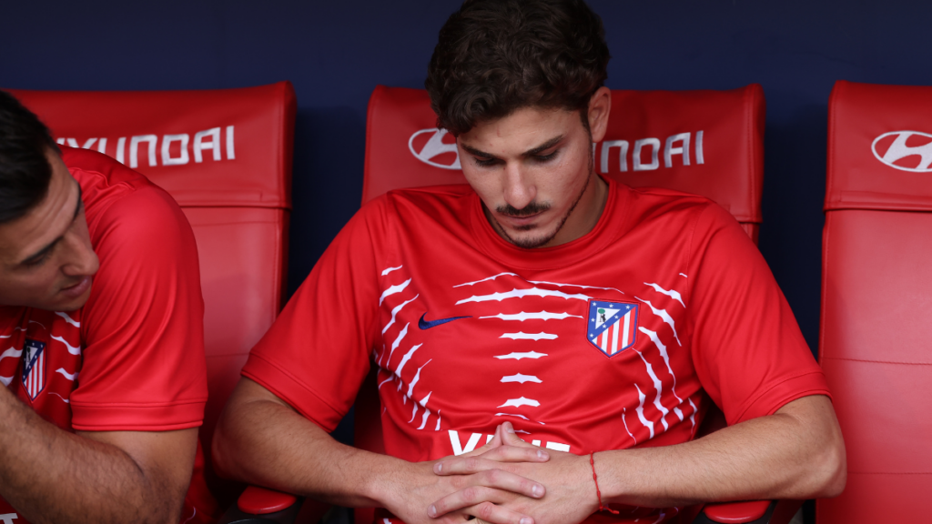 Álvarez could earn a lower release clause after 20 goals as Barcelona watch on