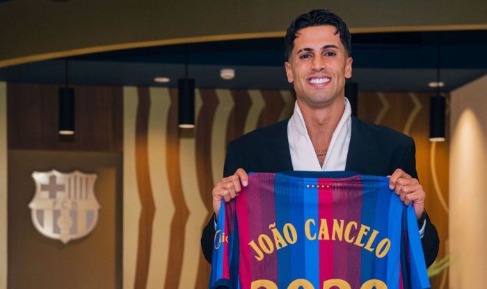Barcelona wreszcie zarejestrowała nowych piłkarzy. Cancelo został sam pod drzwiami LaLiga