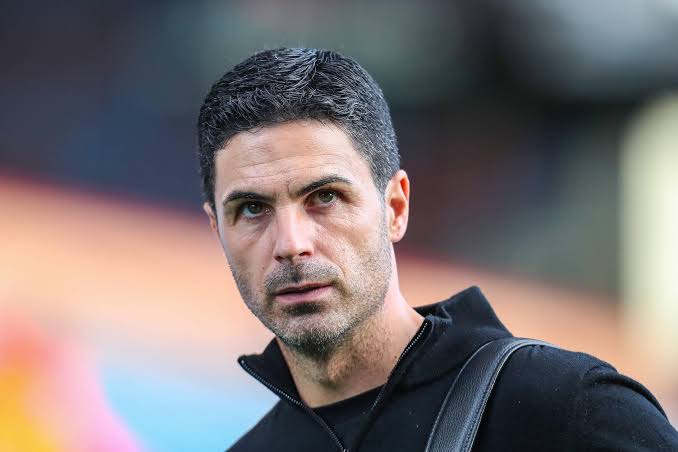 Arteta was asked about Julián Álvarez. He answered without using his name