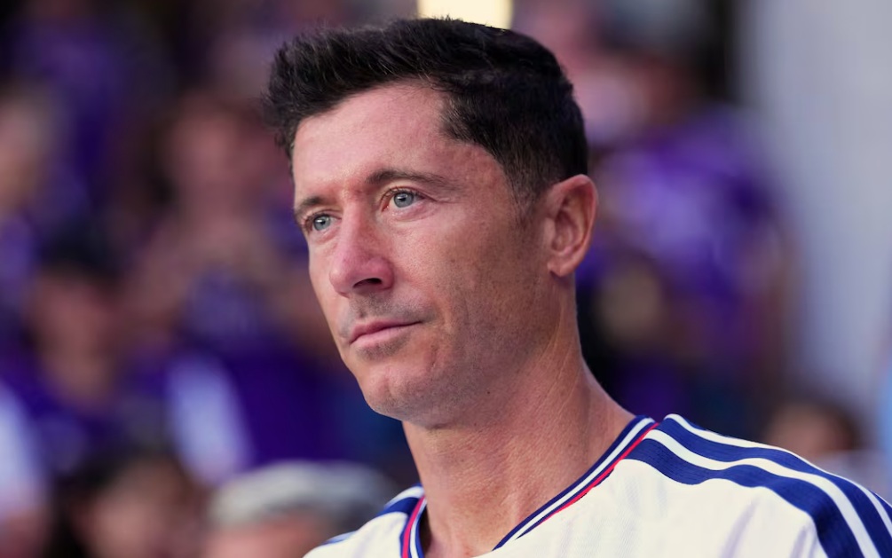 Lewandowski admits Real Madrid are stronger under Mourinho