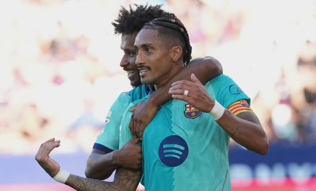 Raphinha stops scoring, so Barcelona finds him a new crown