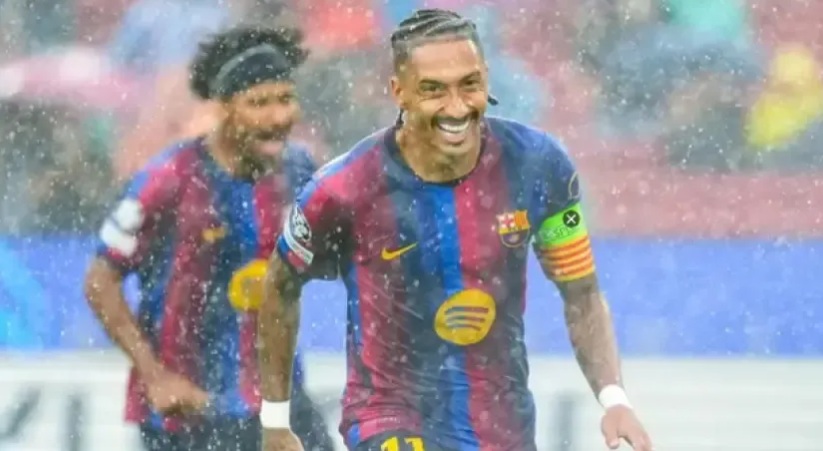 Camp Nou bez dachu, a ulewa ma nadejść po przerwie