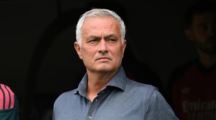 Mourinho buduje jedną drużynę. Przy wspólnym stole siedzą nawet analitycy