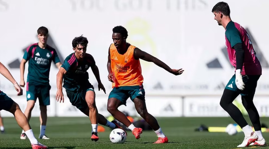 Sergio Martínez goes straight to Mourinho. First training session with Real Madrid’s stars