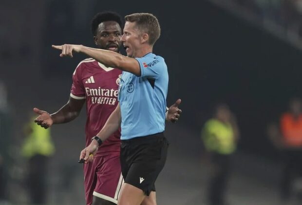 Real Madryt TV pokazuje dwa standardy. Vinícius z kartką, przy Barcelonie uśmiechy