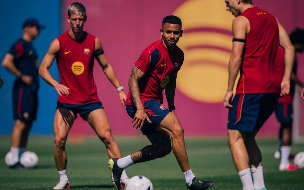 Gavi returns as Jesus and Livaković receive first Barcelona call-ups